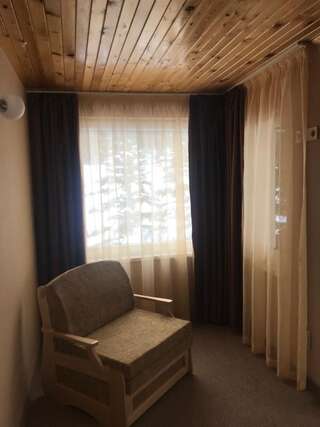 Отель Комплекс Лебанов Yundola Двухместный номер Делюкс с 1 кроватью и балконом-2